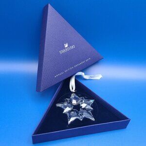 Swarovski Crystal 2019 Annual Snowflake Christmas Ornament w Boxes